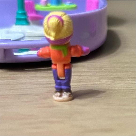 1996 Snow Mountain Polly Pocket Compact - Picture 7 of 7
